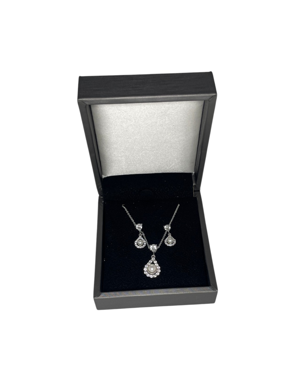 Aretes y collar de acero inoxidable zirconia