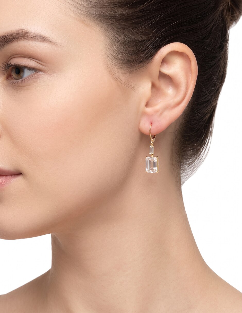 Aretes cuadrados Landyn con acabado brillante cristal 3