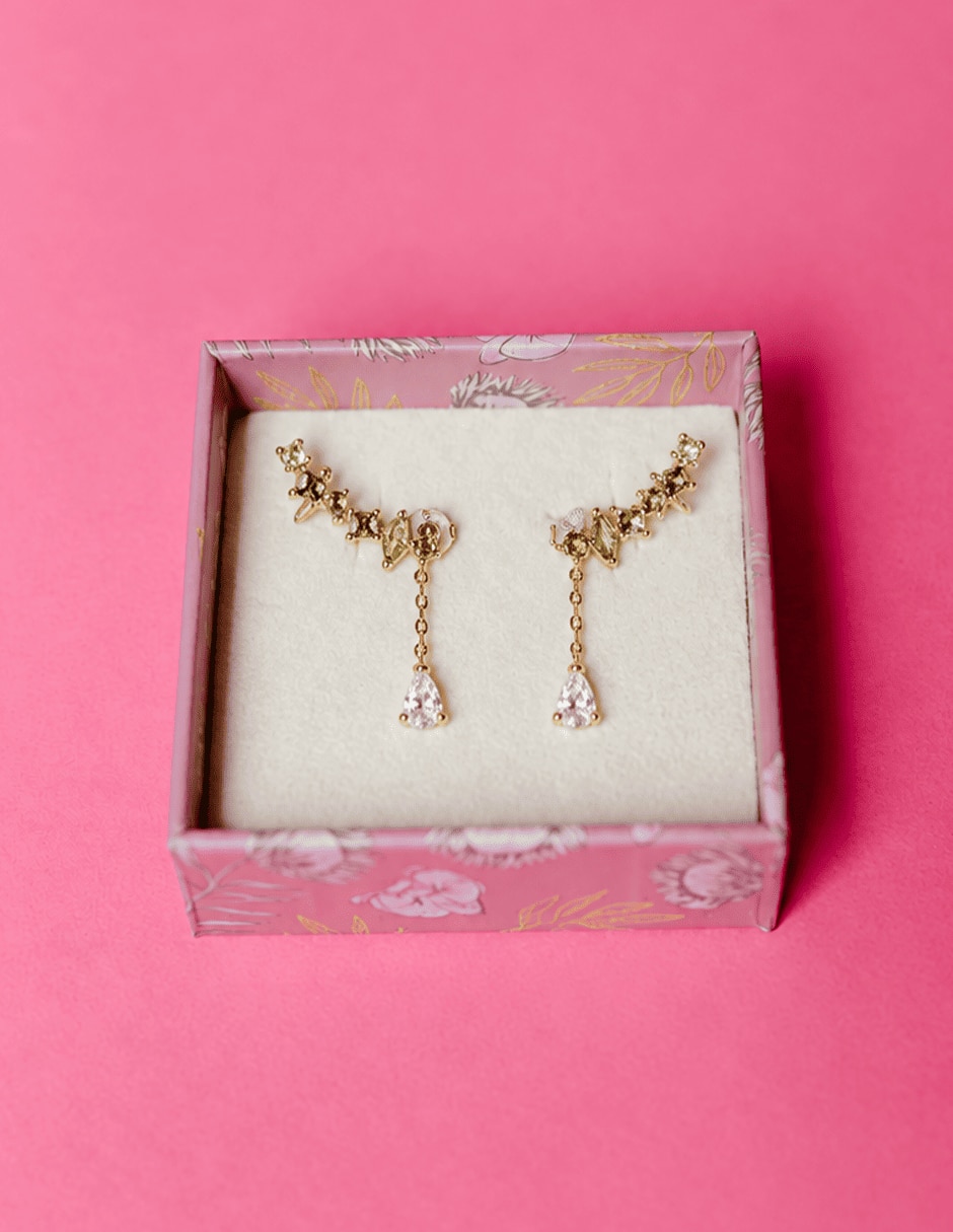 Aretes cortos con acabado baño de oro 14 K zirconia 4