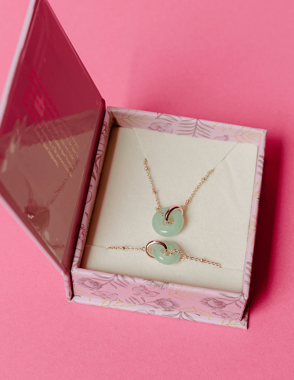 Collar y pulsera con acabado baño de oro 14 K jade 5