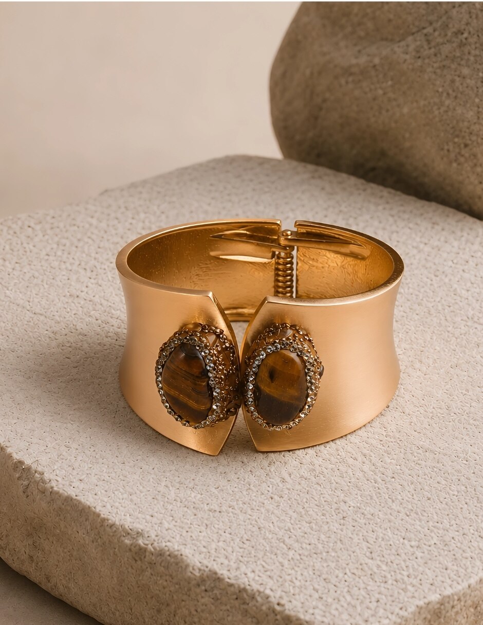 Brazalete con piedra natural Tigris acabado baño de oro 8