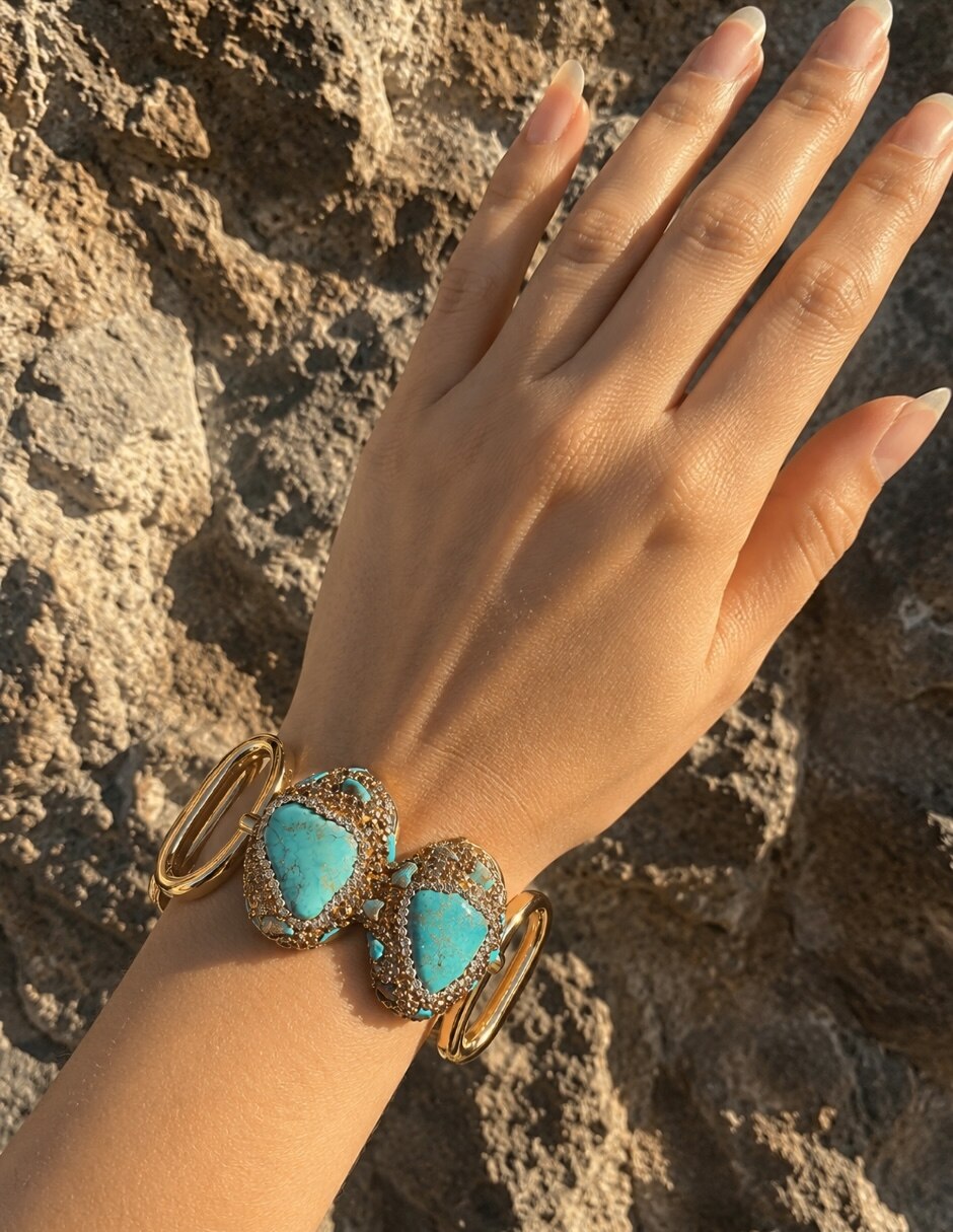 Brazalete con piedra natural Azura acabado baño de oro 8