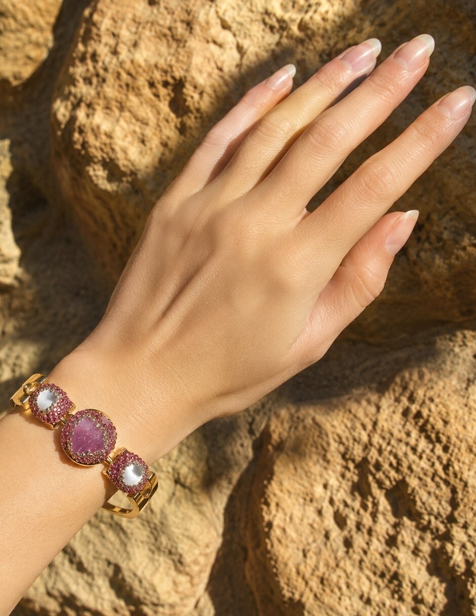 Brazalete con piedra natural Violeta acabado baño de oro 8