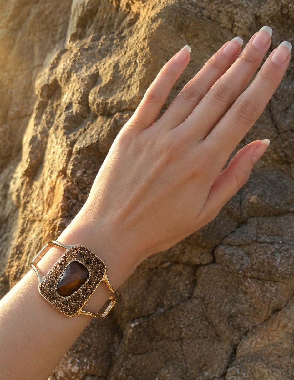 Brazalete con piedra natural Ambar acabado baño de oro 9