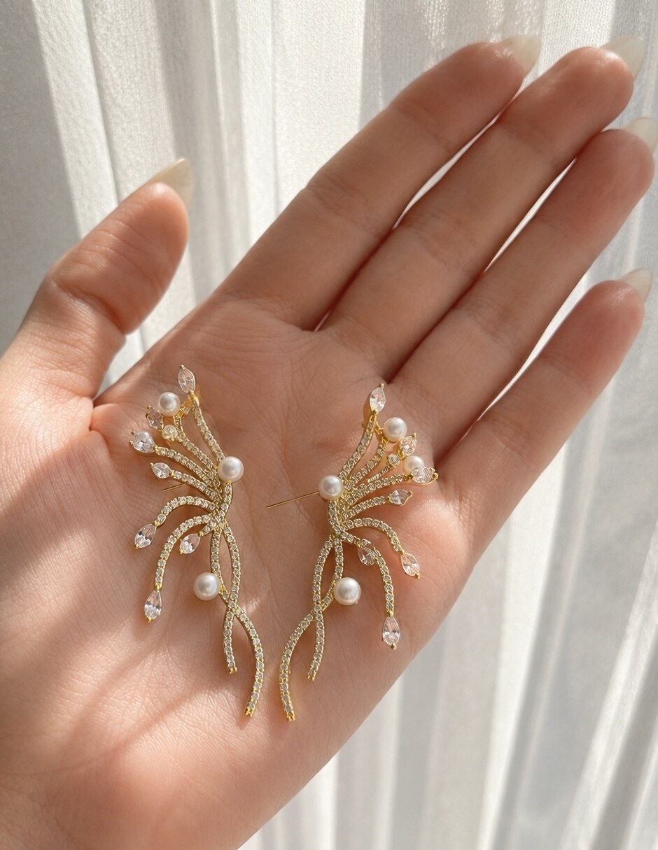 Broqueles elysa con acabado baño de oro zirconia 8