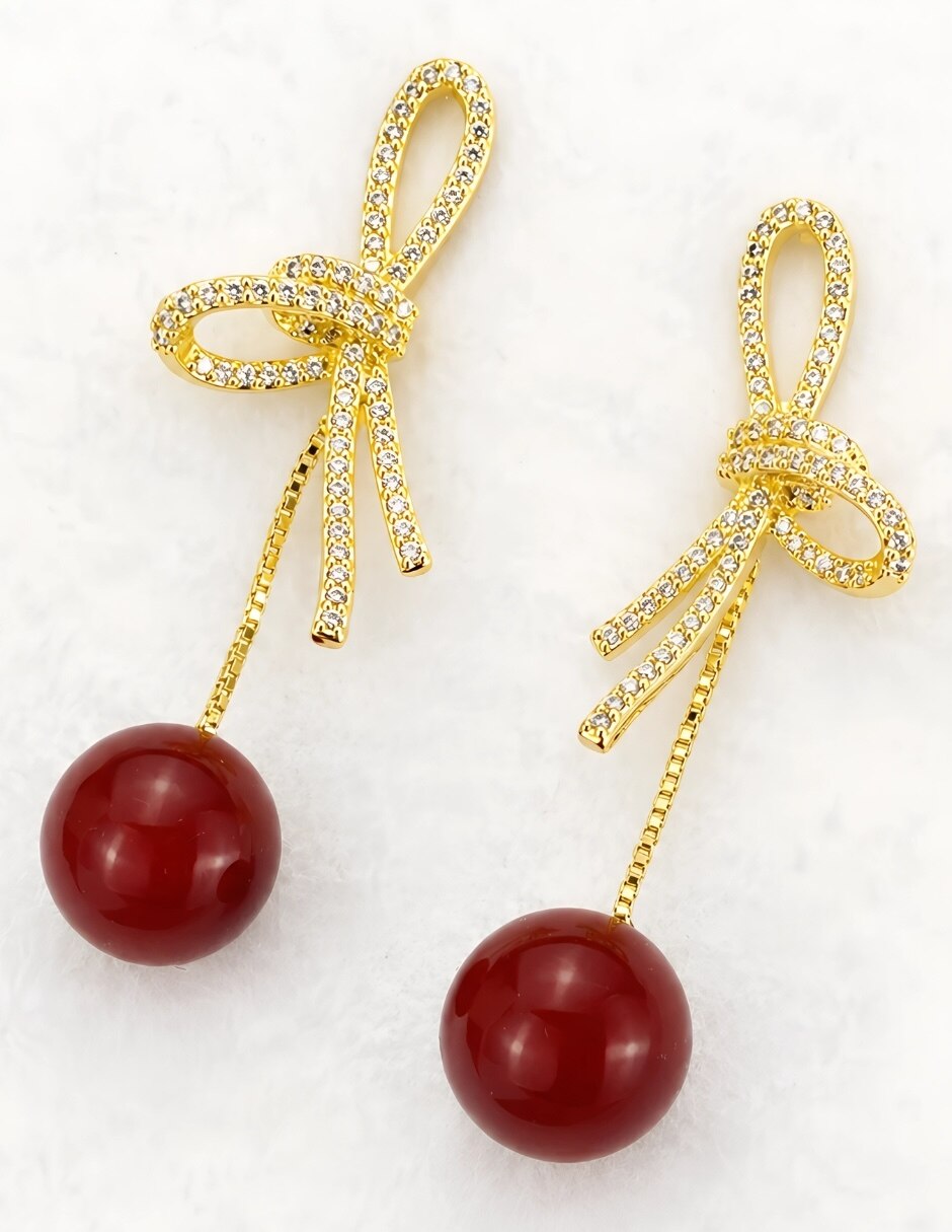Aretes largos cerise con acabado baño de oro zirconia 3