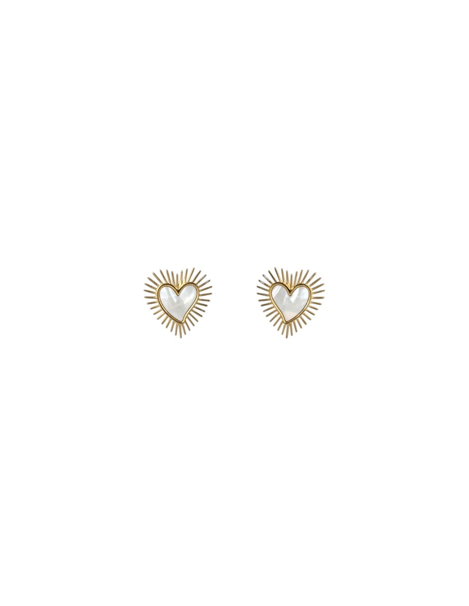 Aretes cortos de Sagrado Corazón con acabado chapa de oro nácar