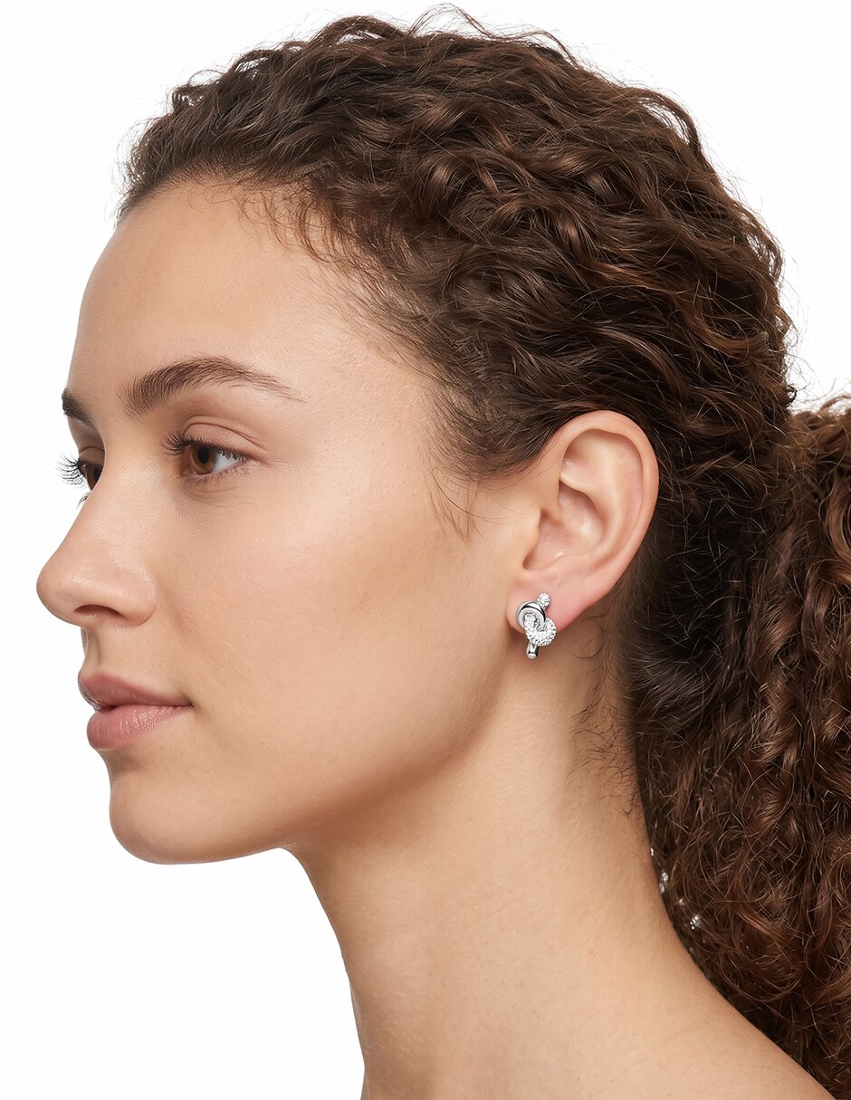 Aretes cortos brady con acabado pavé cristal 3