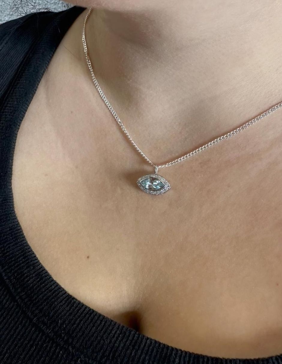 Dije Ojo de oro blanco 14 k semipreciosas y diamante