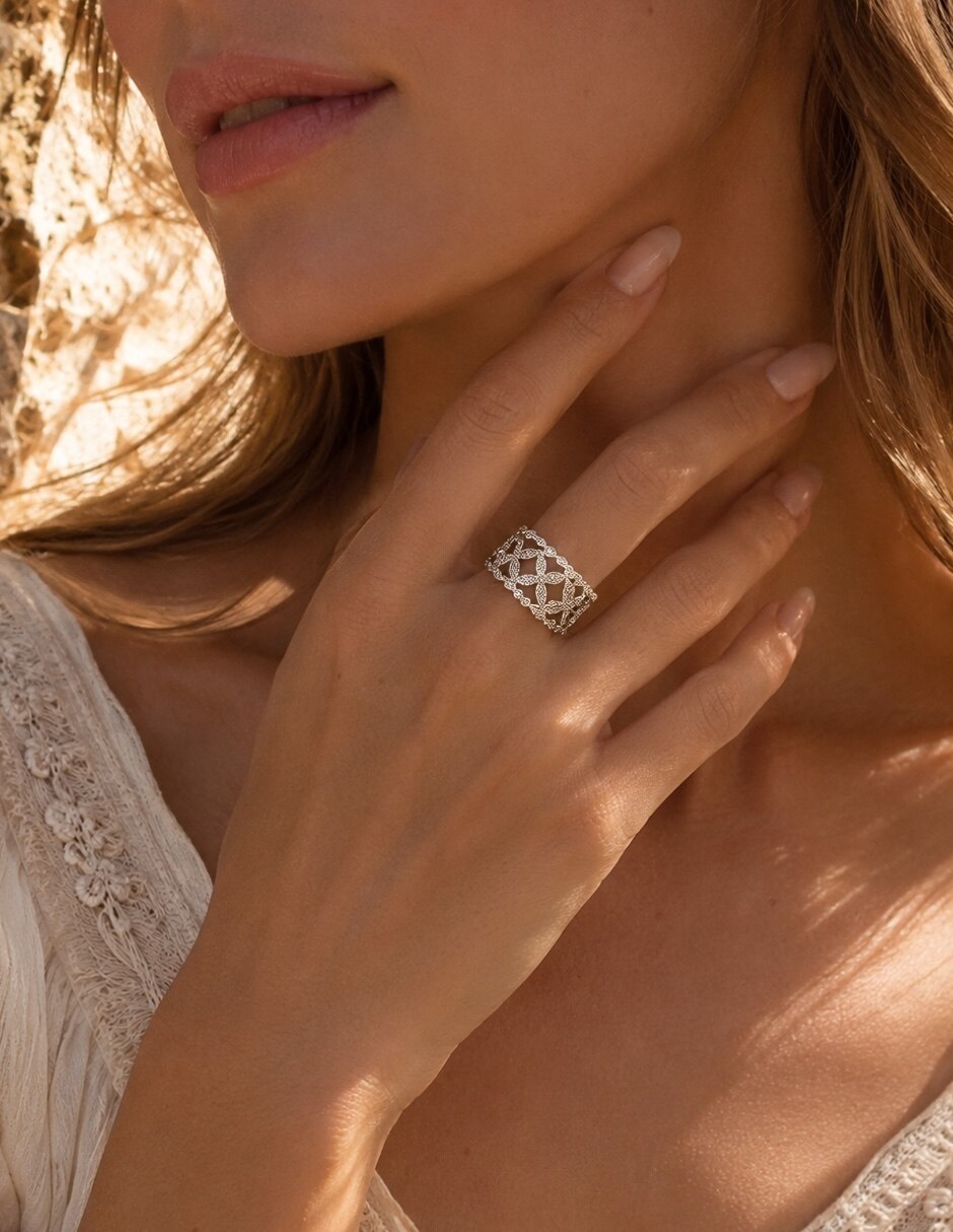 Anillo de (si aplica) No aplica Liora No aplica Sin kilataje de Aleación de metal Zirconia Baño de rodio 9