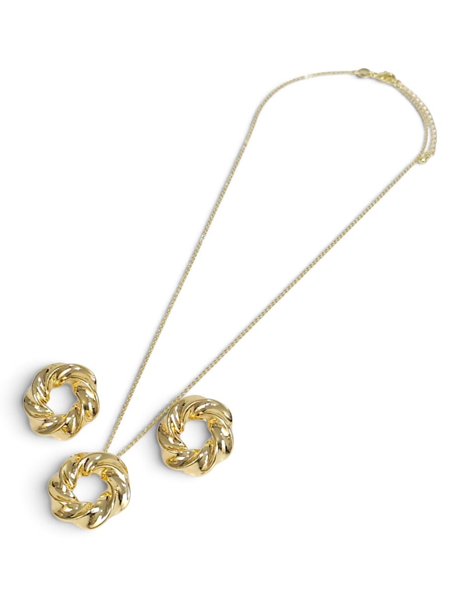 Aretes y collar de oro laminado 18 k
